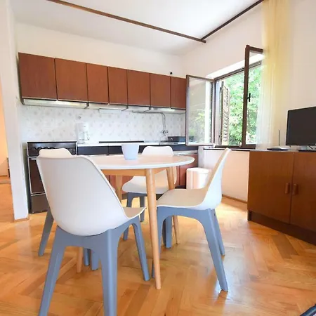 Jadanec * Малинска